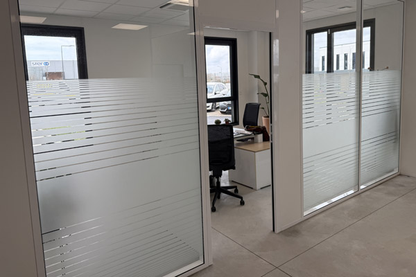 Entreprise de vitrophanie pour vitrine à Paris (75)